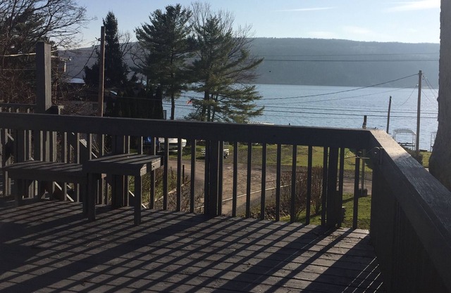 Pine Haven: Ein wunderschönes, ganzjähriges Retreat am Honeoye Lake