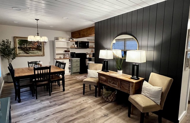 Pine Haven Modern Mountain Getaway w/Hot Tub
