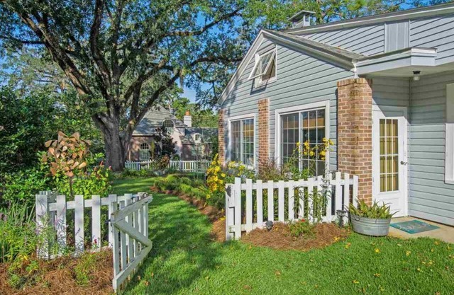 Pine Hill Gardens in perfekter Midtown-Lage