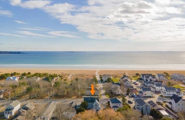 Pine Point Beach House - steps from the beach!