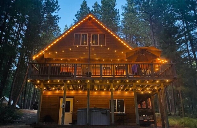 Pine Top Cabin in Leavenworth, WA / Lake Wenatchee
