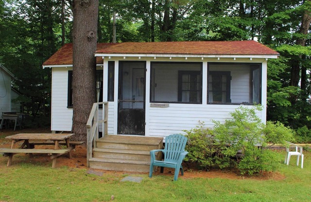 Pinecone Cottage-Private Beach-Pets Welcome - Round Table Lodge, Sebago, Maine
