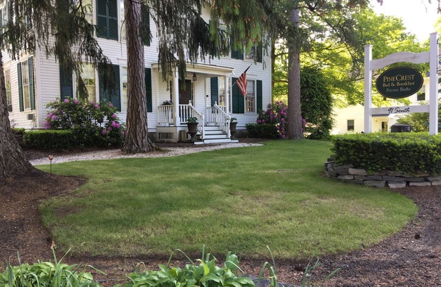 PineCrest Inn