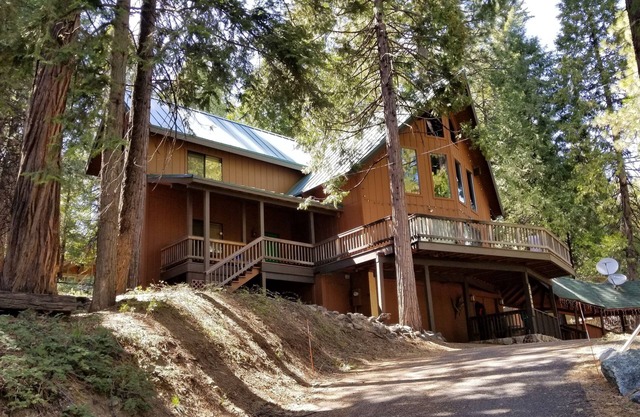 PinecrestAreaRentals #5 Mountain Cabin! Book 2nights ask get 3rd free 5/1-6/8/25