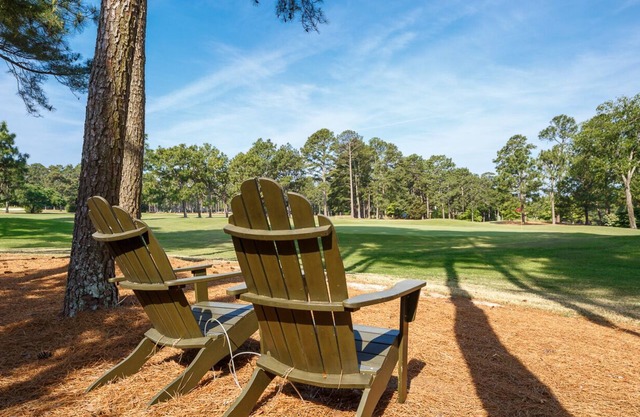 Pinehurst Scene on the Green