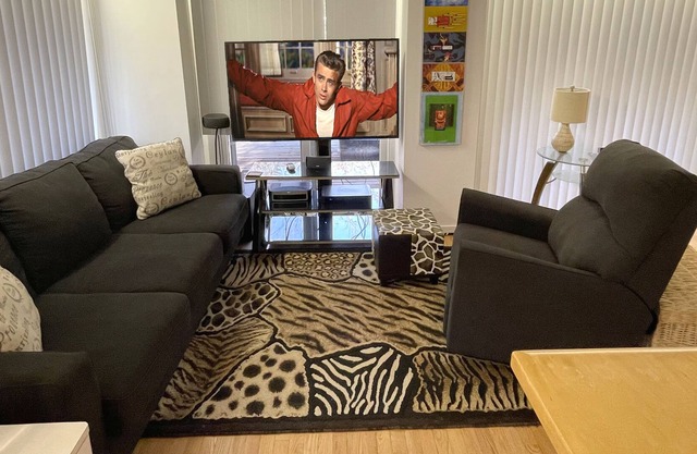 Pines Alcove Studio Queen Bed + Queen Sofa pullout, Jacuzzi, BBQ Fire Island