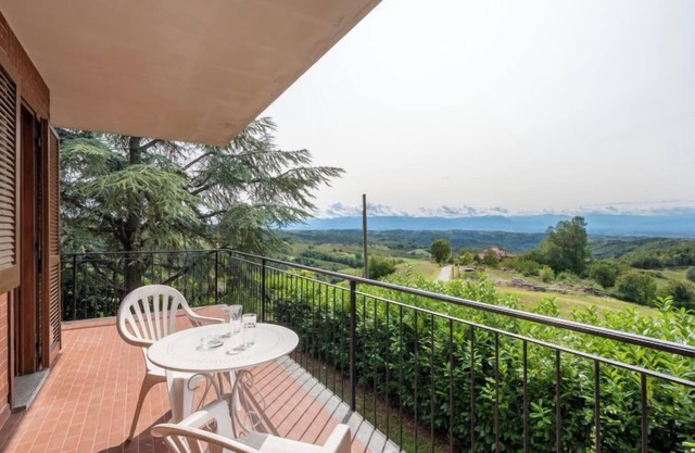 Ferienhaus Pinetina in Bossolasco - 7 Personen, 3 Schlafzimmer