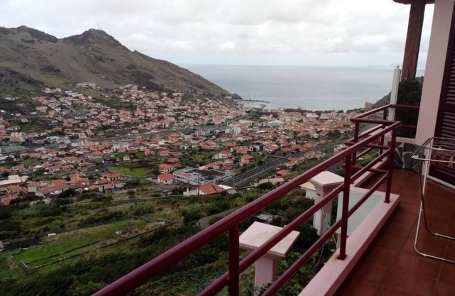 Haus Farbe Rose (Machico)