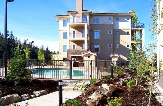 Pinnacle Pointe Resort # 1202- 3Bedroom-2Bath -- 90 Day Min --