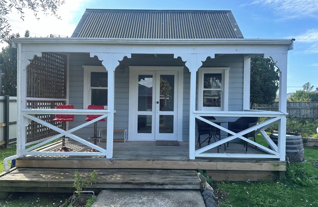 Pinot Cottage, Martinborough