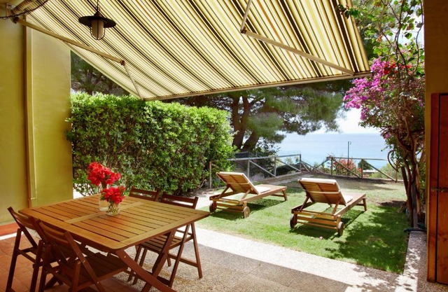 Pinus Village Sea Front Apartment