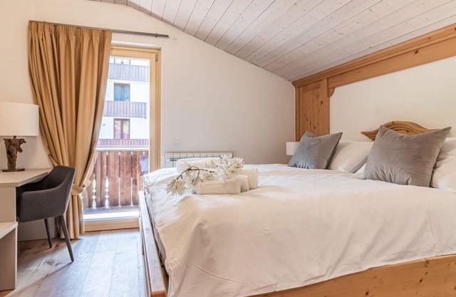 PINZOLO THREE - ROOM APARTMENT WITH WIFI AND TWO BATHROOM