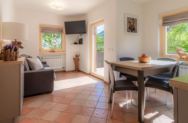 PINZOLO TWO-ROOM APARTMENT 4 BEDS - WIFI AND TERRACE