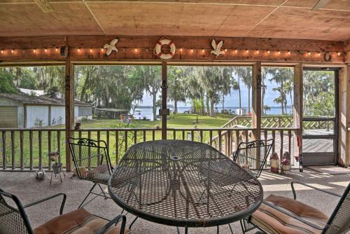 Pirate Cove Home in Welaka Dock and River Access!