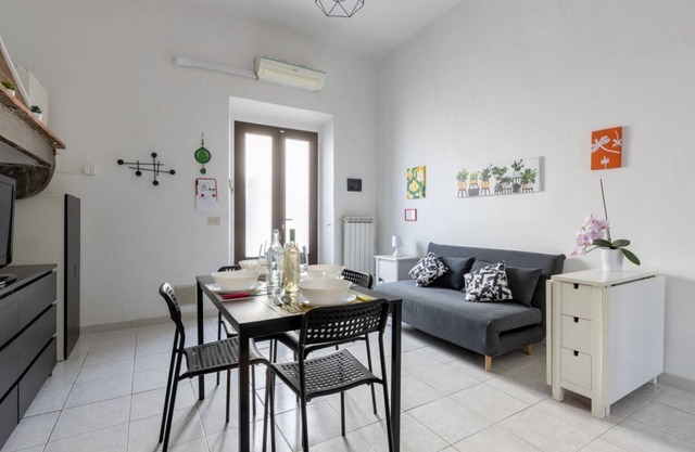 Pisa Bright Apartment near the Airport