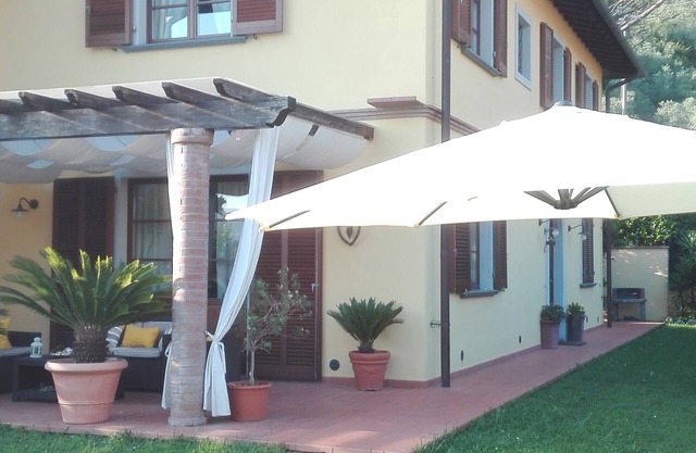 Pisa / Lucca, Italien: Das Haus der typischen Toskana