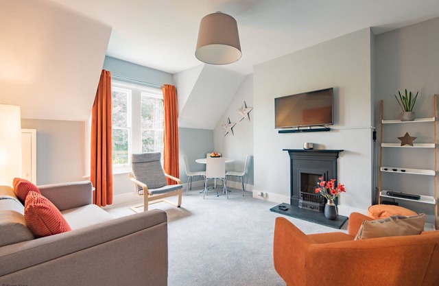 Pitch Perfect by Bloom Stays - comfortable apartment near City Centre with parking