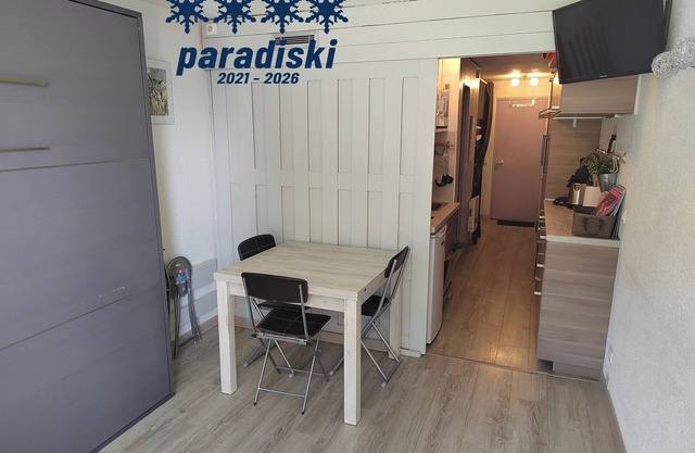 Pleasant renovated studio for 4/5 people in a residence in the heart of the resort