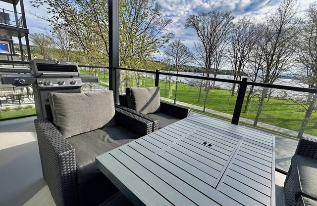 Place du Lac - Downtown - Unit 202