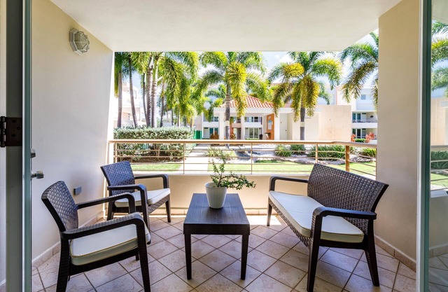 Playa El Combate, Perfect Place Garden Pool front!/Weekly and monthly discount!