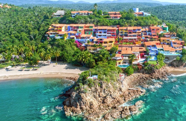 Playa Rosa Bungalows
