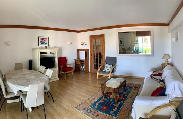 Lage schön und ruhige Wohnung mit Meerblick in der Algarve (Armacao de Pera)