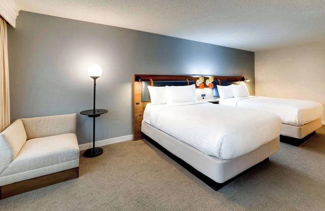 Pleasant Stay, Convenient Location! 2 Convenient Units, Pets Allowed