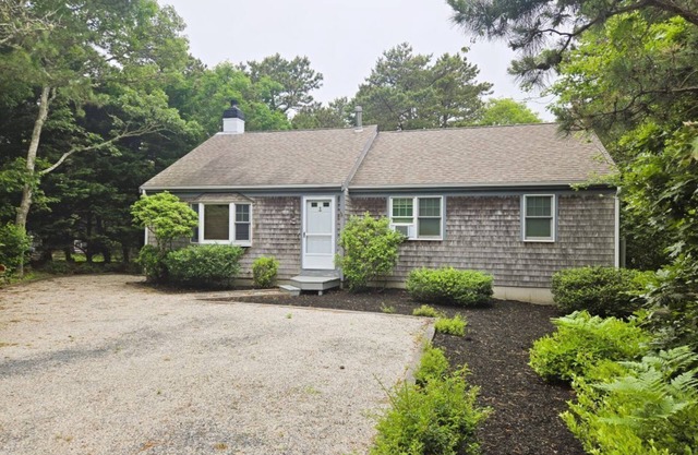 Pleasant Street Hideaway!