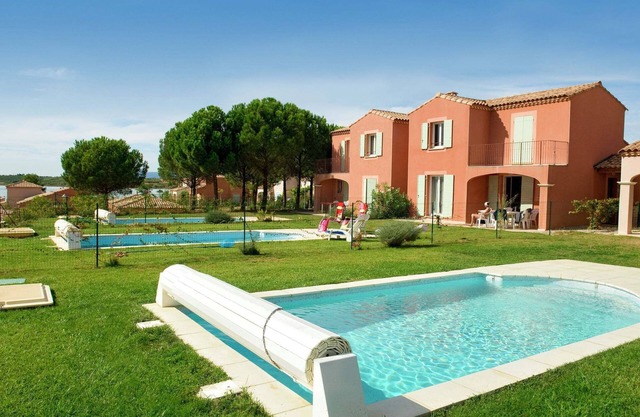 Angenehme Villa mit Terrasse in Homps