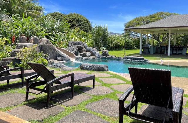 Amazing Tropical Villa that sleeps up to 15 people