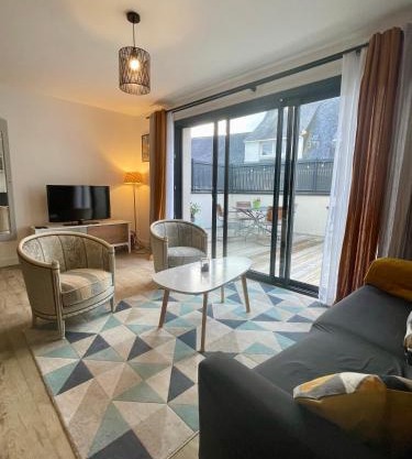 Plein centre Auray - Spacieux duplex T2 avec grande terrasse ensoleillée