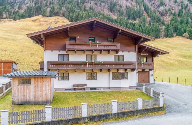 Wohnung mit viel Platz im und ums Haus