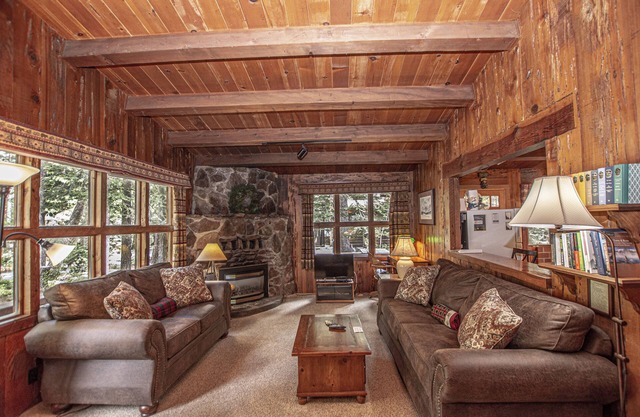 Klassische, Cozy 2br Tahoe Kabine mit Woodsy Einstellung. Gehen Sie zu Sunnyside, eine Erfahrungen!