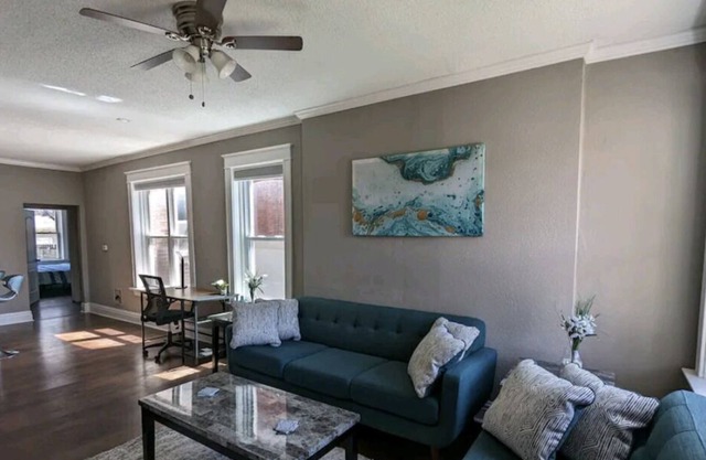 Plush 2Bed King- Monthly Travelers Encouraged