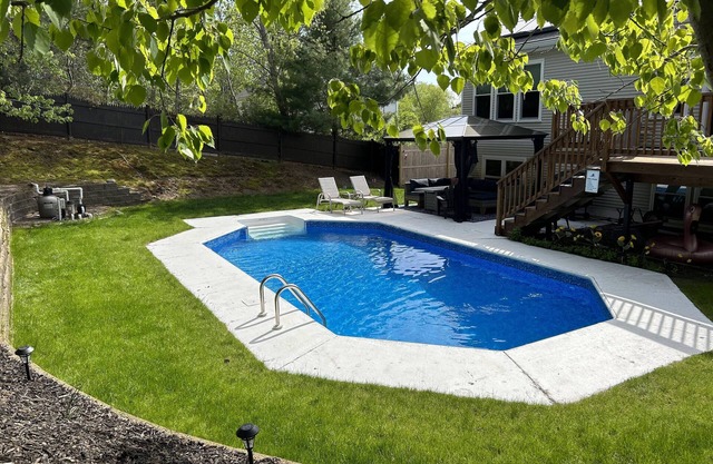 Plymouth Poolhouse