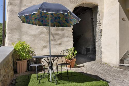 Pocket House