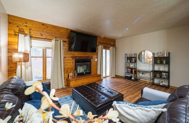 2 bedroom, 2 baths Family Friendly Pocono Getaway
