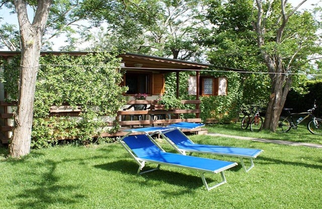 Podere Campi Al Mare. Casa GELSOMINO-POOL - Privater Garten - Whirlpool - WiFi