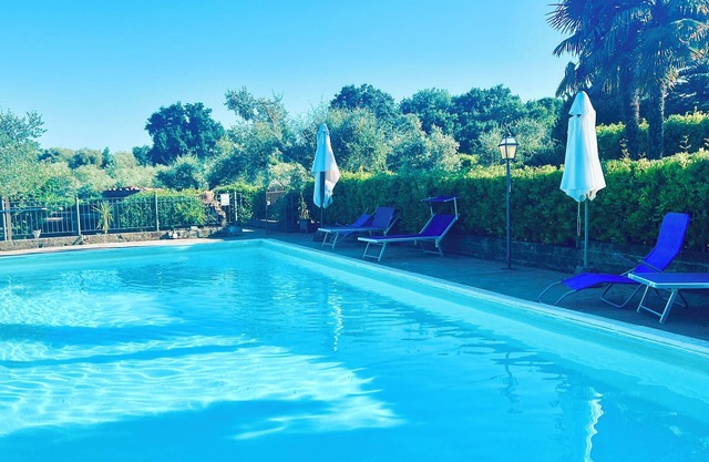 Podere Gli Scopai - Wohnung Nr. 1 mit großem Garten und Schwimmbad