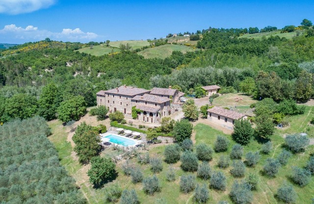 Podere Le Corone 10, Emma Villas