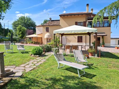 Podere Radici - Room & Breakfast