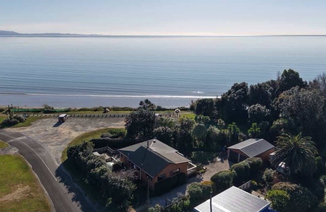 Pohara Sands - Family Beach House