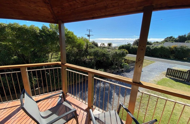 Pohara Tide - Beach Getaway