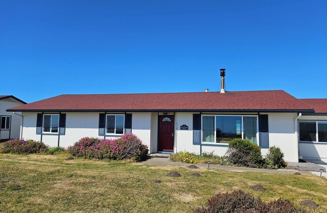 Point Arena Lighthouse - Assistant Keeper's House 3