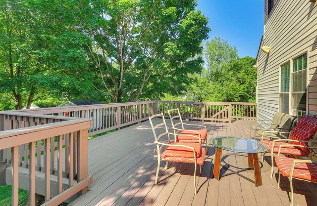 Point of Rocks Vacation Rental w/ Community Pool!