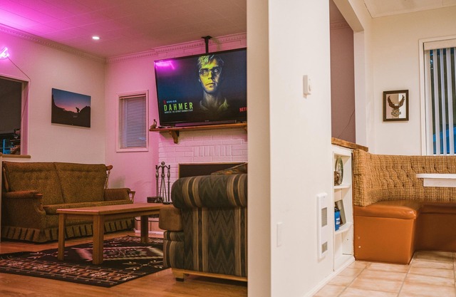 Pointless Break - Renfrew Getaway House W/ Sauna - 7320 Pacheena Rd