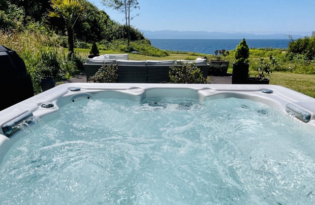 Points West Oceanfront Resort 2 Bed Suite