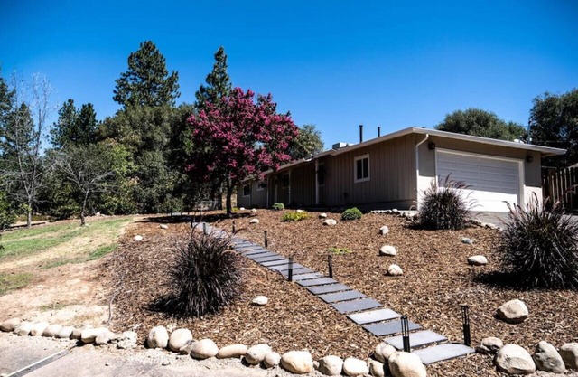Pool-2 King Beds-Hot Tub-Fire Place-Garage Parking