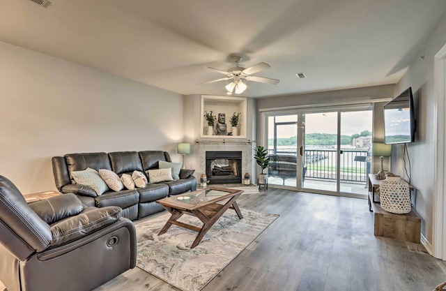 Pool Access & Lake Views: Camdenton Condo