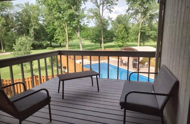 Pool, Arcade, Hot Tub and more @16th and Aldeen